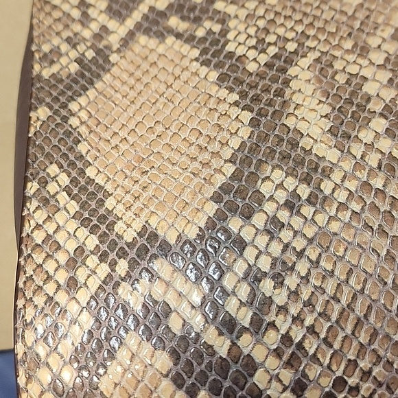 COACH MADISON CLUTCH/WRISTLET - Picture 8 of 13